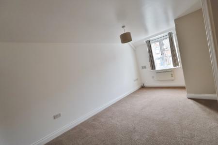 2 bedroom Flat for sale in Sanders Place, Walsworth Road, Hitchin