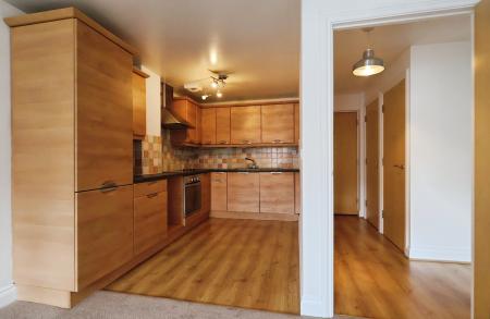 2 bedroom Flat for sale in Sanders Place, Walsworth Road, Hitchin