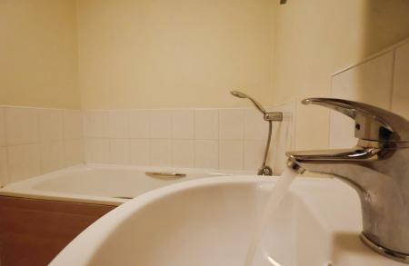2 bedroom Flat for sale in Sanders Place, Walsworth Road, Hitchin