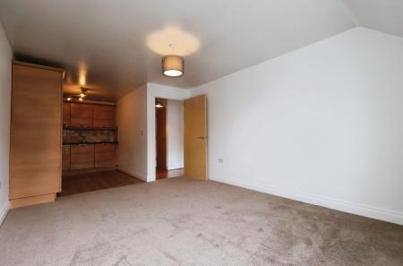 2 bedroom Flat for sale in Sanders Place, Walsworth Road, Hitchin