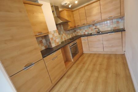 2 bedroom Flat for sale in Sanders Place, Walsworth Road, Hitchin