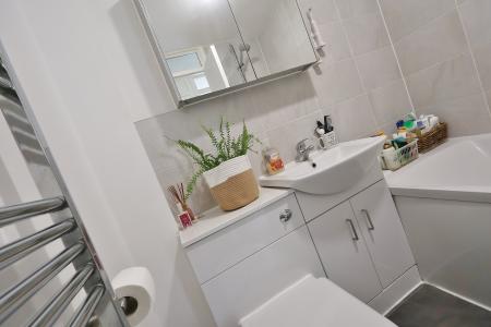 2 bedroom Flat for sale in Westbrook Court, Stevenage Road, Hitchin