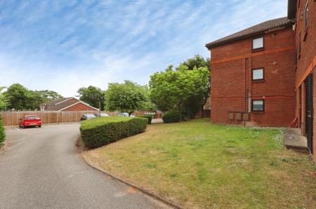 2 bedroom Flat for sale in Westbrook Court, Stevenage Road, Hitchin