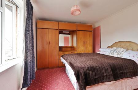 3 bedroom Terraced House for sale in Westmill Road, Hitchin