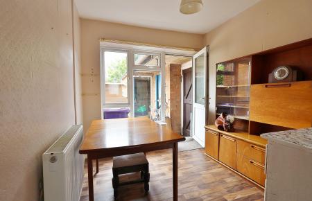 3 bedroom Terraced House for sale in Westmill Road, Hitchin