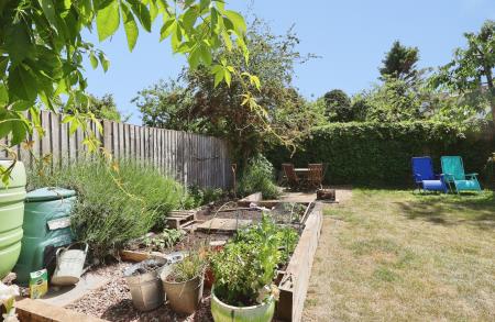 4 bedroom Semi-detached house for sale in Cambridge Road, Hitchin