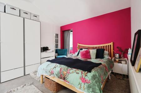 4 bedroom Semi-detached house for sale in Cambridge Road, Hitchin
