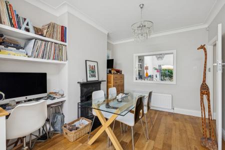 4 bedroom Semi-detached house for sale in Cambridge Road, Hitchin