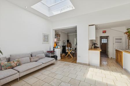 4 bedroom Semi-detached house for sale in Cambridge Road, Hitchin