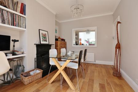 4 bedroom Semi-detached house for sale in Cambridge Road, Hitchin