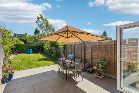 4 bedroom Semi-detached house for sale in Cambridge Road, Hitchin