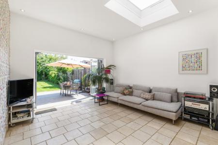 4 bedroom Semi-detached house for sale in Cambridge Road, Hitchin
