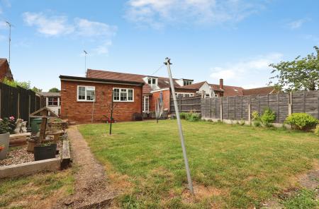 2 bedroom Bungalow for sale in Ninesprings Way, Hitchin