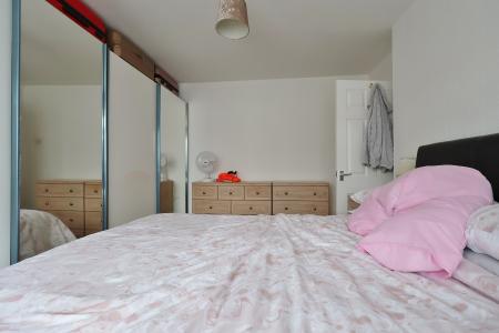 2 bedroom Bungalow for sale in Ninesprings Way, Hitchin