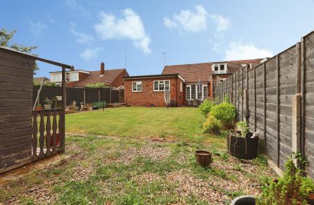 2 bedroom Bungalow for sale in Ninesprings Way, Hitchin