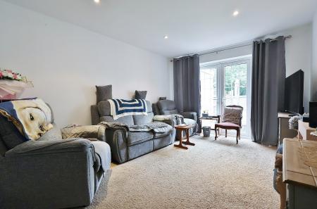 2 bedroom Bungalow for sale in Ninesprings Way, Hitchin