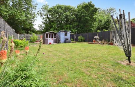 2 bedroom Bungalow for sale in Ninesprings Way, Hitchin