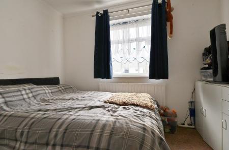 2 bedroom Bungalow for sale in Ninesprings Way, Hitchin