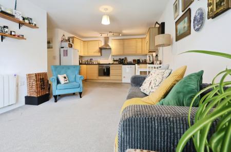 2 bedroom Flat for sale in Sharps Court, Cooks Way, Hitchin