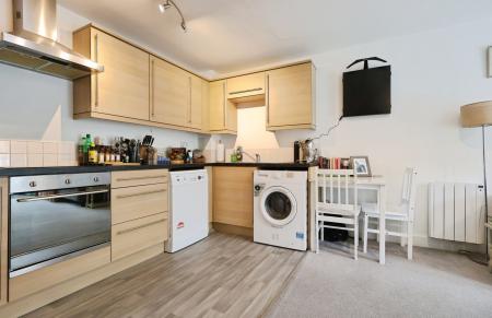 2 bedroom Flat for sale in Sharps Court, Cooks Way, Hitchin