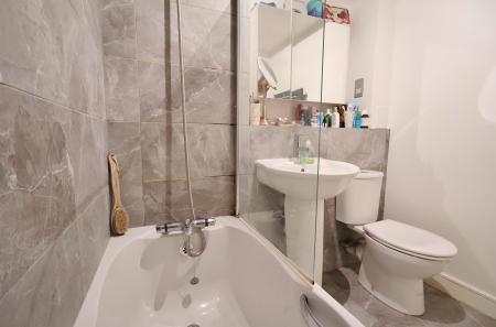 2 bedroom Flat for sale in Sharps Court, Cooks Way, Hitchin