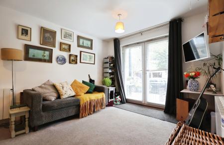 2 bedroom Flat for sale in Sharps Court, Cooks Way, Hitchin