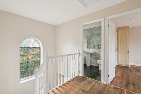 5 bedroom Detached house to let in Wedgewood Road, Hitchin, SG4