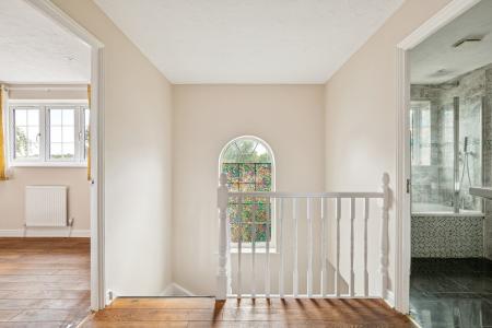 5 bedroom Detached house to let in Wedgewood Road, Hitchin, SG4