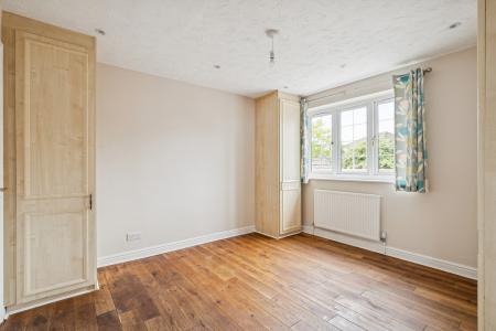 5 bedroom Detached house to let in Wedgewood Road, Hitchin, SG4