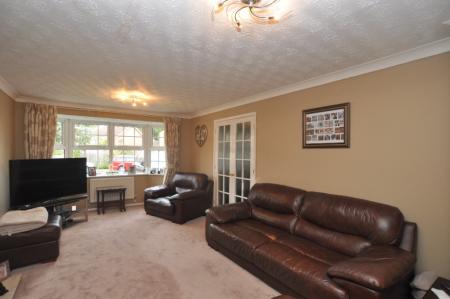 4 bedroom Detached house to let in Talbot Street, Hitchin, SG5