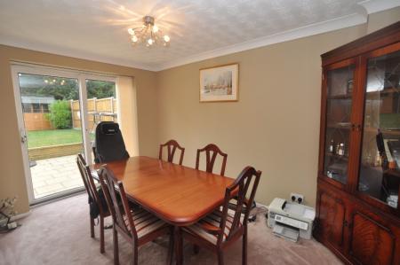 4 bedroom Detached house to let in Talbot Street, Hitchin, SG5