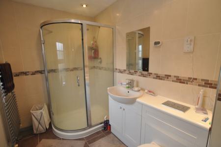 4 bedroom Detached house to let in Talbot Street, Hitchin, SG5