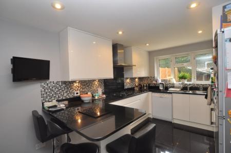 4 bedroom Detached house to let in Talbot Street, Hitchin, SG5