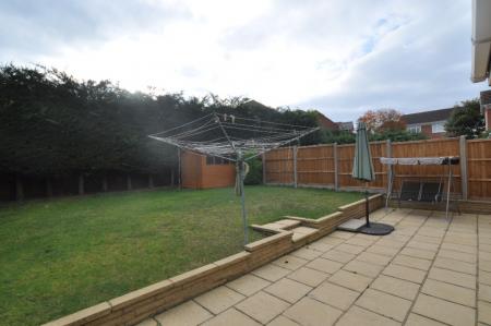 4 bedroom Detached house to let in Talbot Street, Hitchin, SG5