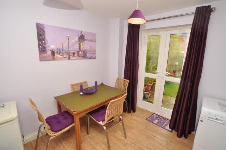 4 bedroom Semi-detached house to let in Weavers Orchard, Arlesey, SG15