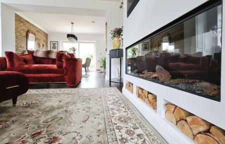 4 bedroom Detached house for sale in Castles Close, Stotfold