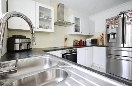 4 bedroom Detached house for sale in Castles Close, Stotfold
