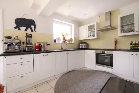4 bedroom Detached house for sale in Castles Close, Stotfold