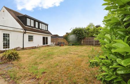 4 bedroom Detached house for sale in Castles Close, Stotfold