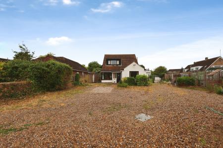 4 bedroom Detached house for sale in Castles Close, Stotfold