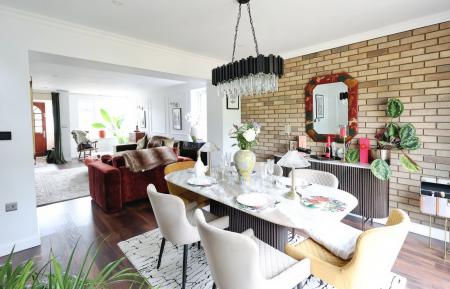 4 bedroom Detached house for sale in Castles Close, Stotfold