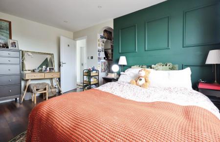 4 bedroom Detached house for sale in Castles Close, Stotfold
