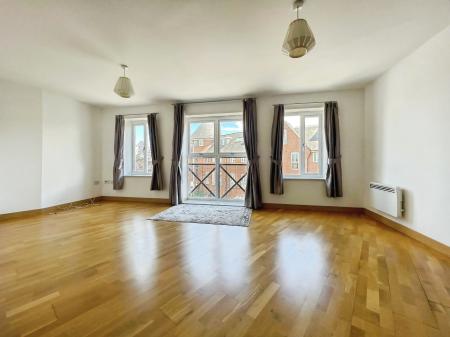 2 bedroom Flat to let in Johnson Place, Walsworth Road, Hitchin, SG4