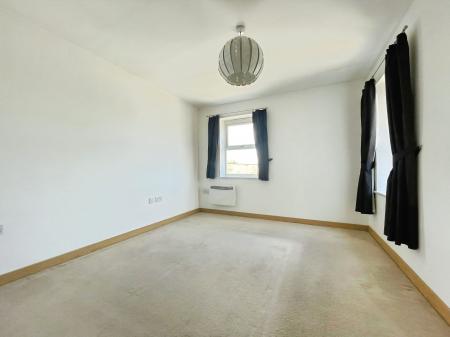 2 bedroom Flat to let in Johnson Place, Walsworth Road, Hitchin, SG4