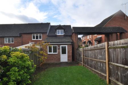 1 bedroom Semi-detached house to let in Chennells Close, Hitchin, SG4