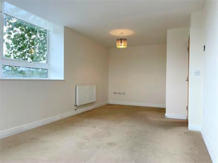 2 bedroom Flat to let in Skyline Apartments, Stevenage, SG1
