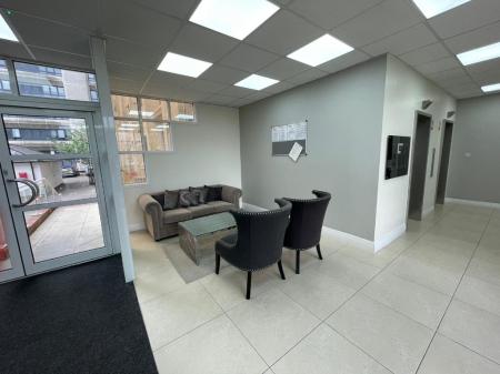 2 bedroom Flat to let in Skyline Apartments, Stevenage, SG1