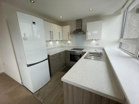 2 bedroom Flat to let in Skyline Apartments, Stevenage, SG1
