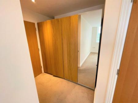 2 bedroom Flat to let in Skyline Apartments, Stevenage, SG1