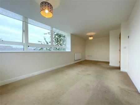 2 bedroom Flat to let in Skyline Apartments, Stevenage, SG1